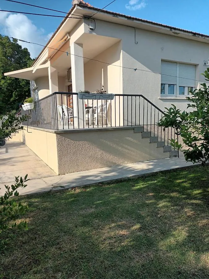 Apartment House - Apartman Sarah Kastela Croatia